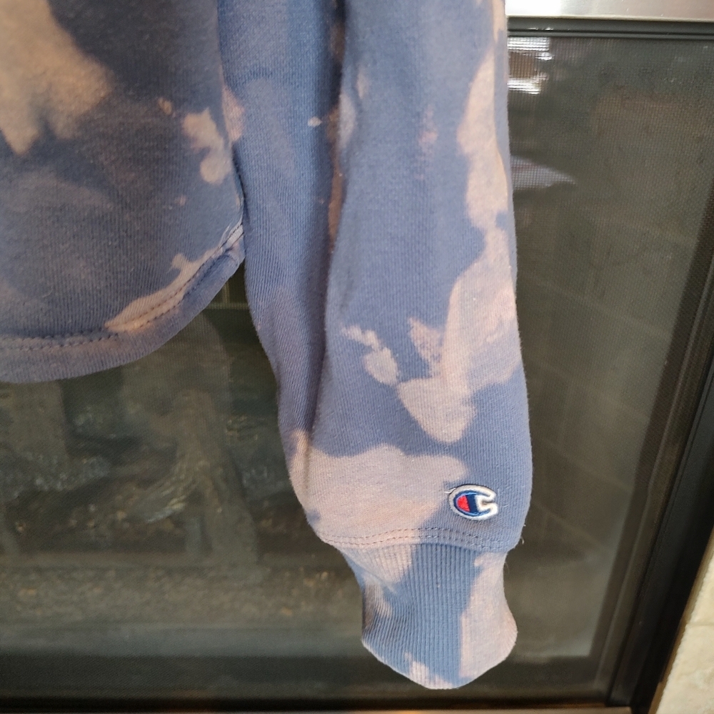 Champion Large Tie-Dye Cropped Hoodie Sweatshirt! - Picture 4 of 7